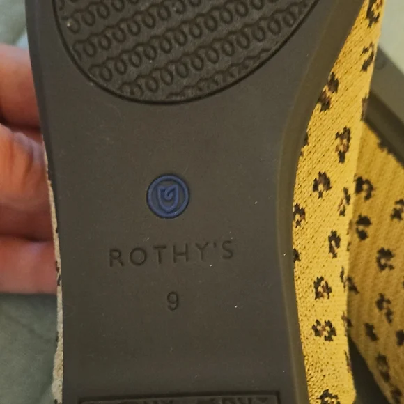 Leopard Print Women's Flats - Picture 3 of 5